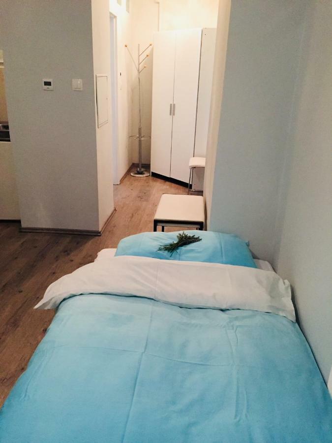 Miracle Apartman Sarvar Apartment Exterior foto